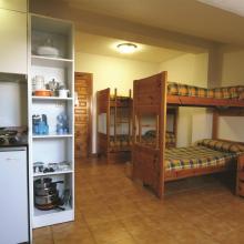 Románticas habitaciones en Apartamentos Midi. Disfruta  nuestra oferta en Huesca